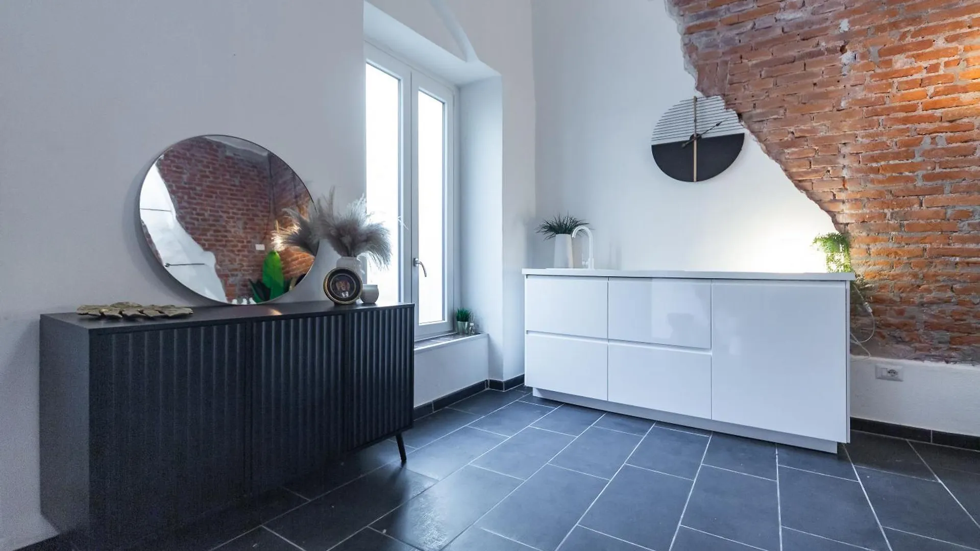 Youhosty - Design Isola Studio Милан Италия